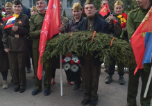 Митинг и возложение цветов к памятнику Лукина М.А. проживающими ГБУ 