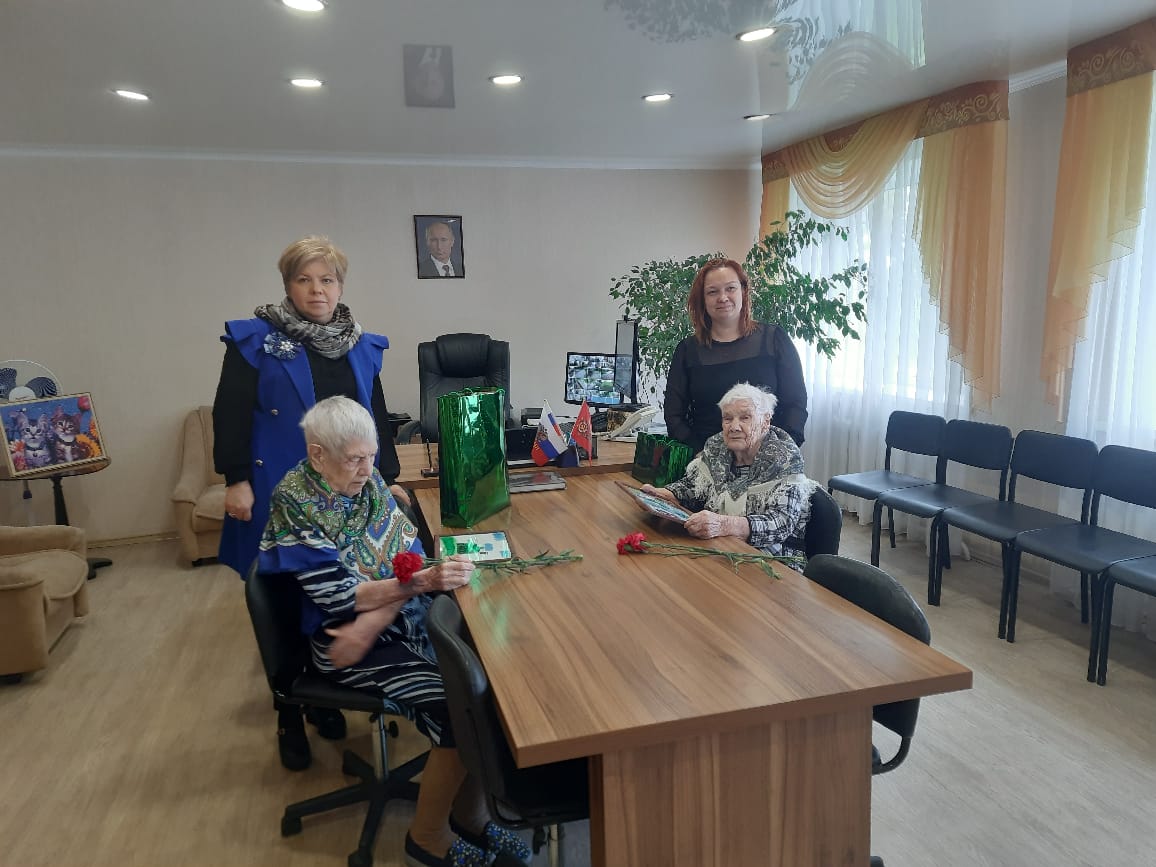 Поздравление с 80 летием победы и вручение подарков от администрации Никулинского сельского округа!
itemprop=