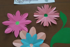 Новости — Выставка  к Международному Женскому Дню. — фото