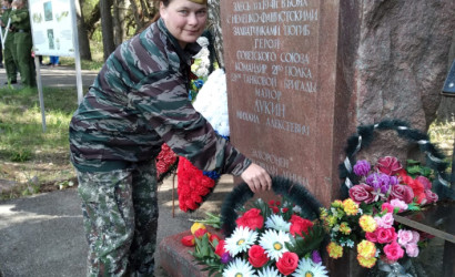 Митинг и возложение цветов к памятнику Лукина М.А. проживающими ГБУ "Трояновкого СПНИ" — фото-626_4